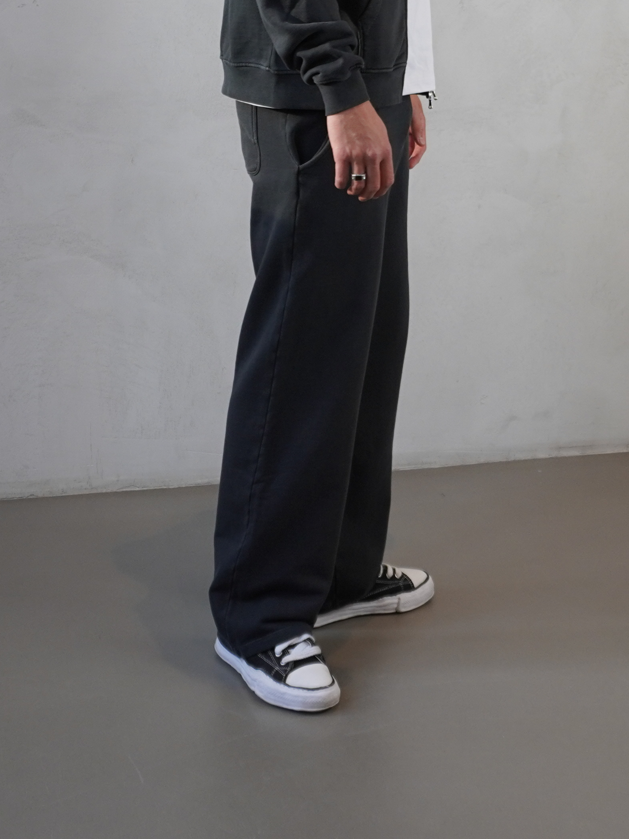 ETERNAL JOGGER - WASHED GREY