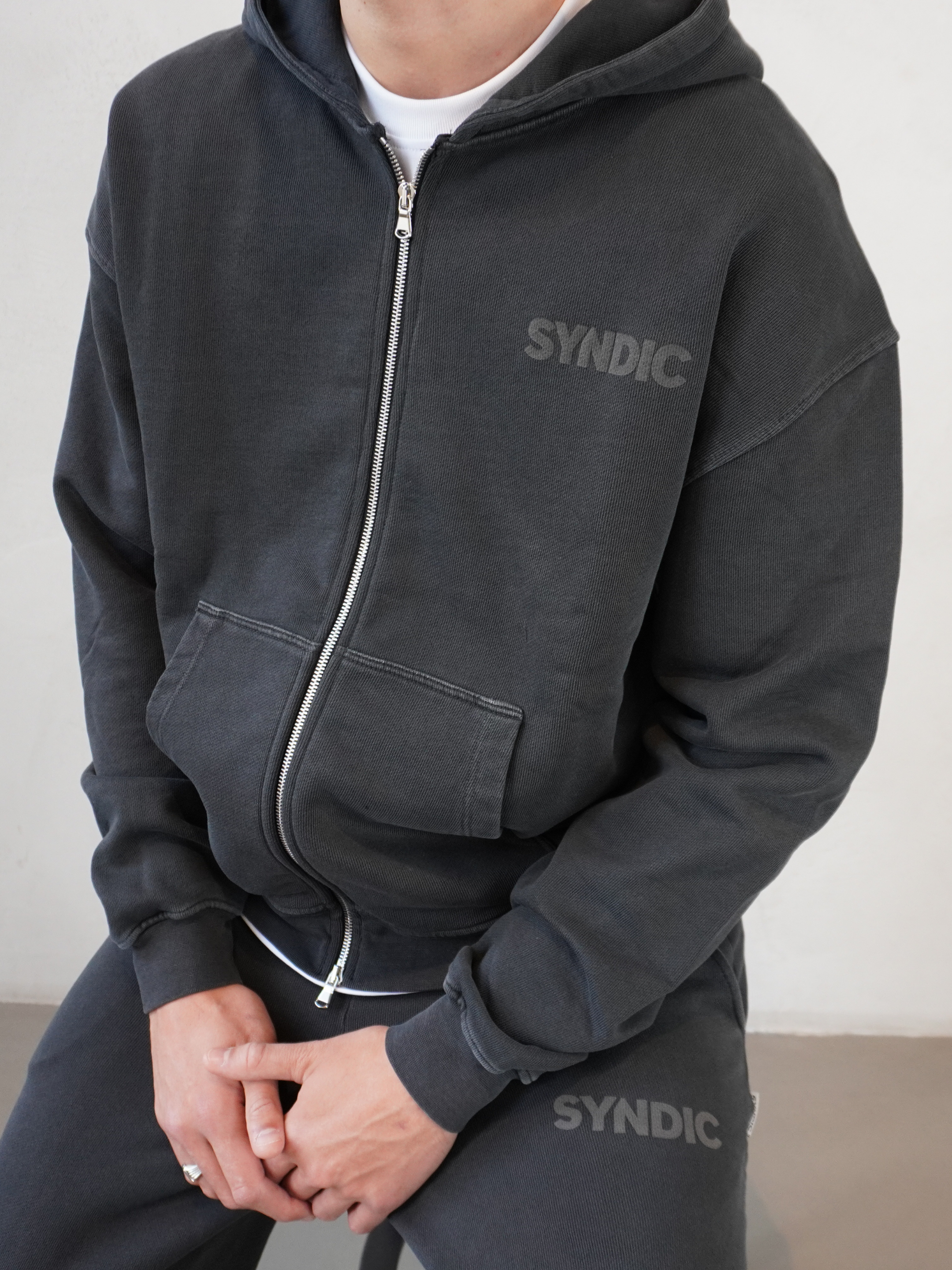 ETERNAL ZIPPER - WASHED GREY