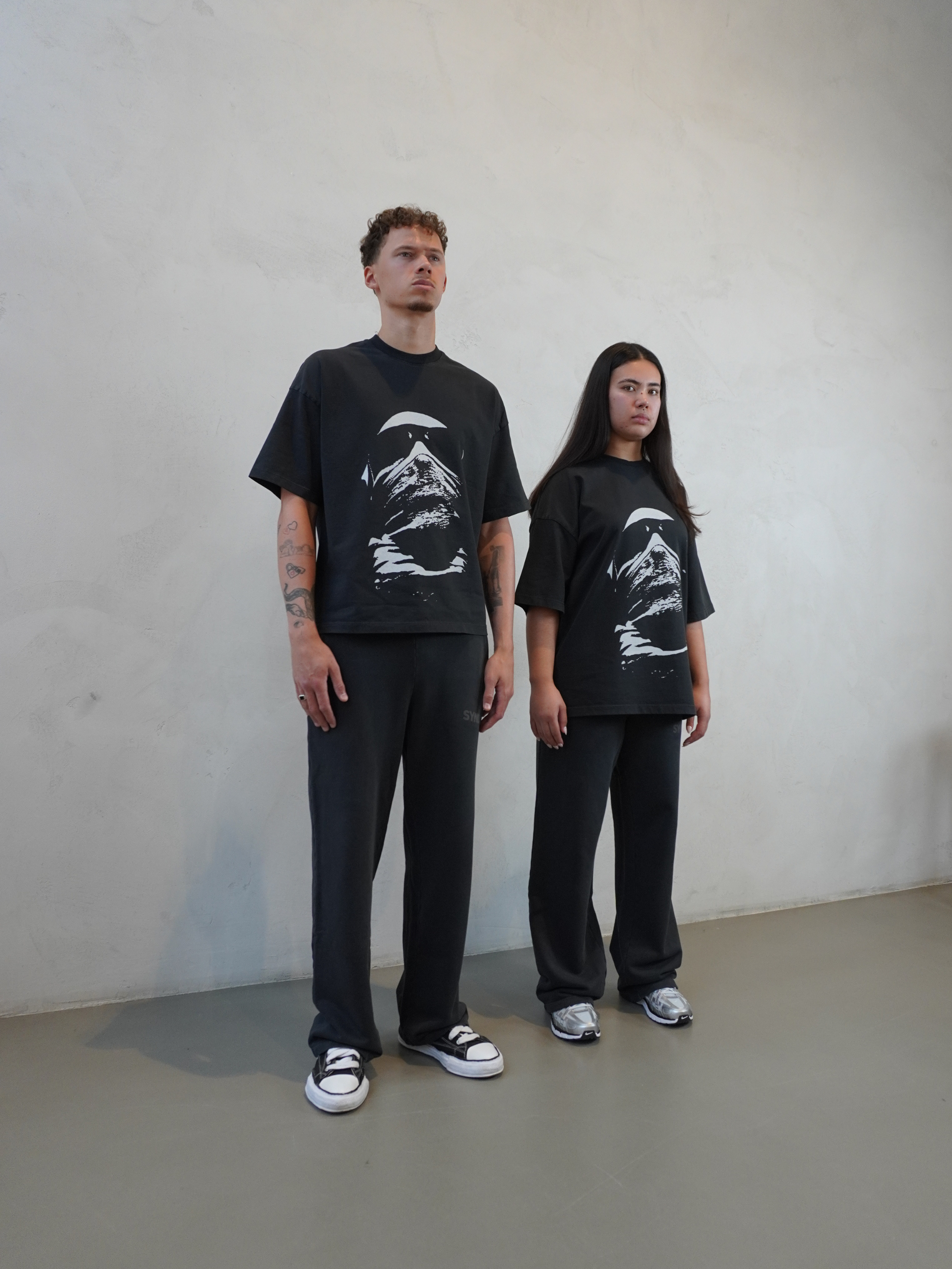 MASKED FACE T-SHIRT - WASHED GREY